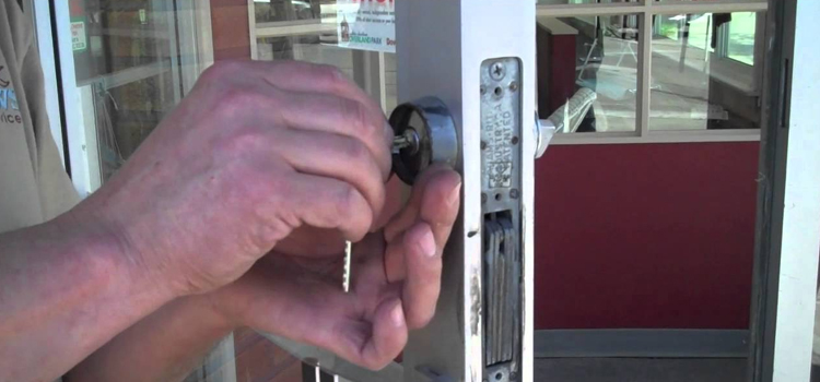 commercial door lock repair Clovis